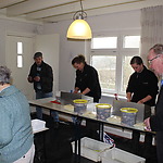 Haringuitreiking in Niekerk - schoonmaken